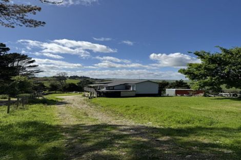 Photo of property in 47 The Pines Road, Paparoa, 0571