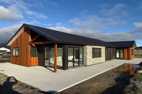 Photo of property in 31 Packer Road, Wanaka, 9382