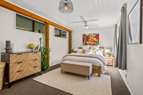 Photo of property in 7 Mahuta Grove, Northcote, Auckland, 0627