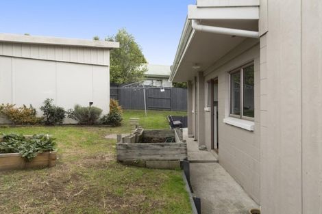 Photo of property in 2a Kaitemako Road, Welcome Bay, Tauranga, 3112