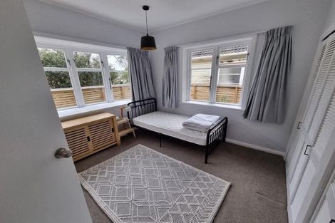 Photo of property in 12 Rodney Street, Northland, Wellington, 6012