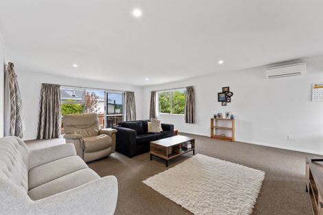 Photo of property in 2/35 Otupai Street, Two Mile Bay, Taupo, 3330