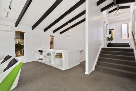 Photo of property in 25 Exploration Way, Whitby, Porirua, 5024
