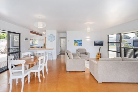 Photo of property in 2 Prescott Place, Pauanui, Hikuai, 3579