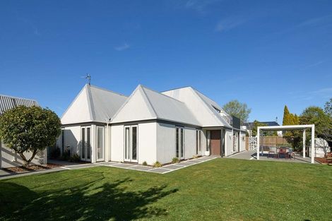 Photo of property in 5a Saint Winifreds Place, Bryndwr, Christchurch, 8052