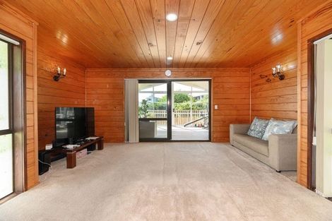 Photo of property in 107 Becroft Drive, Forrest Hill, Auckland, 0620