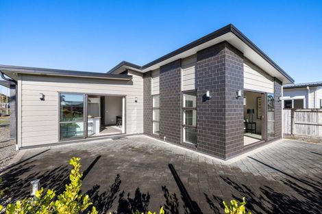 Photo of property in 200 Lakes Boulevard, Pyes Pa, Tauranga, 3112