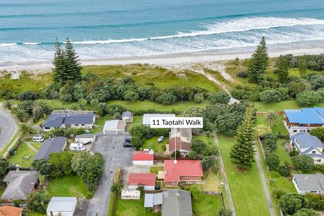 Photo of property in 11 Taotahi Walk, Ruakaka, 0116