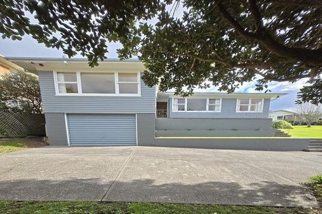 Photo of property in 40 Seabreeze Road, Narrow Neck, Auckland, 0624