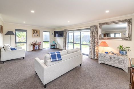 Photo of property in 25 Edith Collier Drive, Otamatea, Whanganui, 4500
