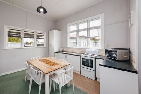 Photo of property in 10 Rira Street, Marton, 4710