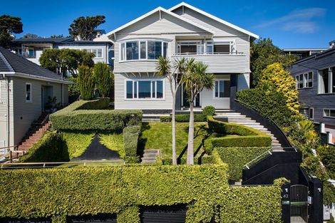 Photo of property in 43 The Crescent, Roseneath, Wellington, 6011