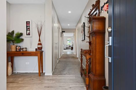 Photo of property in 128 Puhirake Crescent, Pyes Pa, Tauranga, 3112