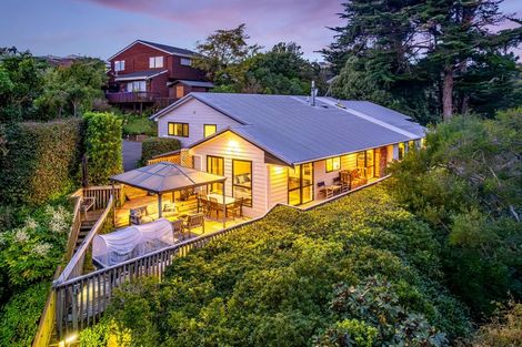 Photo of property in 48 Sailmaker Close, Whitby, Porirua, 5024