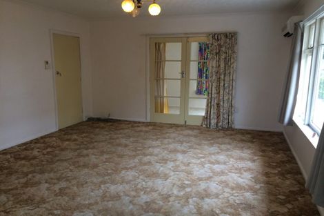 Photo of property in 122 Avonhead Road, Avonhead, Christchurch, 8042