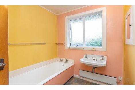 Photo of property in 4 Sugden Street, Spreydon, Christchurch, 8024