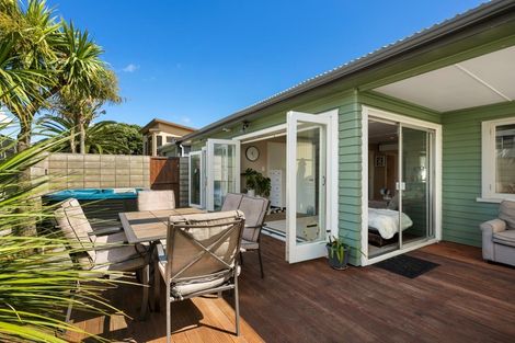 Photo of property in 32a Oceanbeach Road, Mount Maunganui, 3116