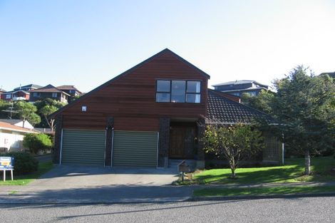 Photo of property in 27 Burbank Crescent, Churton Park, Wellington, 6037