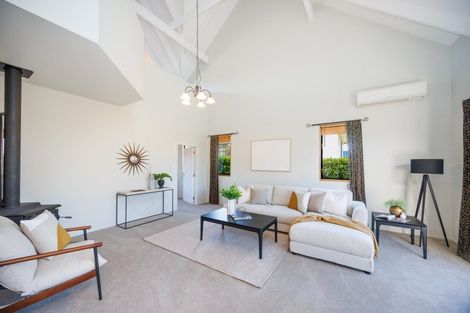 Photo of property in 20 Cashmere Drive, Fitzherbert, Palmerston North, 4410