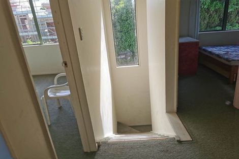 Photo of property in 1/66 Pupuke Road, Hillcrest, Auckland, 0627