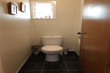 Photo of property in 89 Stottholm Road, Titirangi, Auckland, 0604