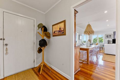 Photo of property in 1/73 Birkdale Road, Birkdale, Auckland, 0626