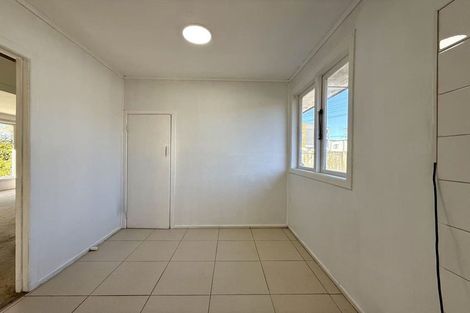 Photo of property in 71 Smythe Road, Henderson, Auckland, 0612