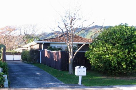 Photo of property in 9 Fleetwood Grove, Waikanae, 5036