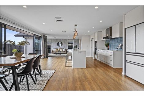 Photo of property in 7 Oakville Close, Rangiora, 7400