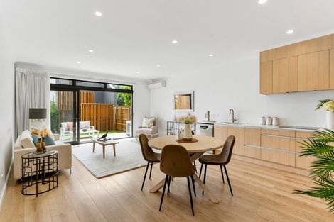 Photo of property in 9 Hudson Bay Road, Hobsonville, Auckland, 0616