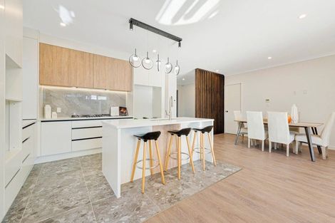Photo of property in 6 Pineview Drive, Rosehill, 2113
