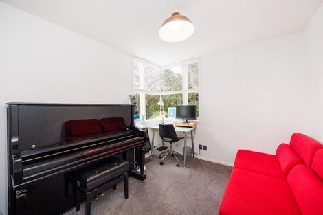 Photo of property in 161 Victoria Avenue, Hokowhitu, Palmerston North, 4410