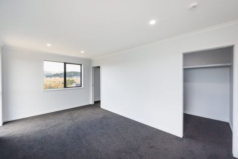 Photo of property in 54 Sardinia Grove, Fitzherbert, Palmerston North, 4410