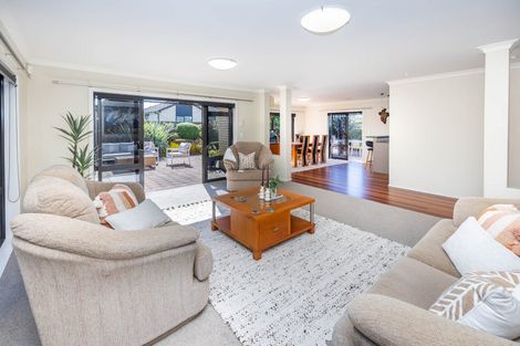 Photo of property in 72 Barrington Drive, Huntington, Hamilton, 3210