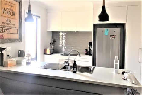 Photo of property in 310a Lakes Boulevard, Pyes Pa, Tauranga, 3112