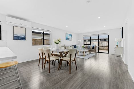 Photo of property in 14 Noia Way, Karaka, Papakura, 2113