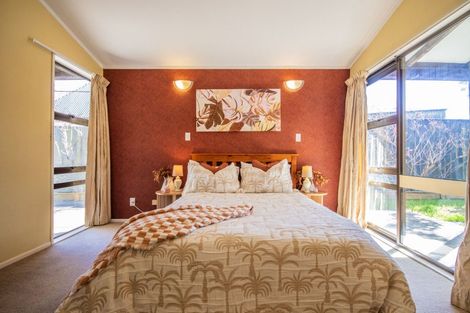 Photo of property in 9 Papawai Place, Milson, Palmerston North, 4414