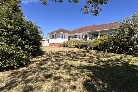 Photo of property in 9 Savoy Road, Glen Eden, Auckland, 0602