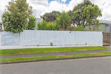 Photo of property in 4 Kupe Place, Castlecliff, Whanganui, 4501