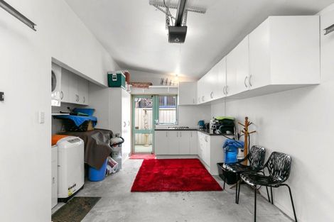 Photo of property in 125a The Parade, Island Bay, Wellington, 6023