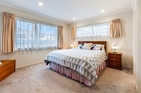 Photo of property in 15 Alice Avenue, Orewa, 0931