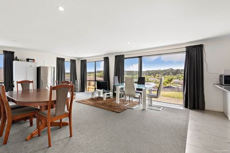Photo of property in 19 Mcgowan Rise, Tuakau, 2121