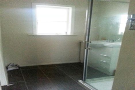 Photo of property in 11 Mcinnes Road, Weymouth, Auckland, 2103