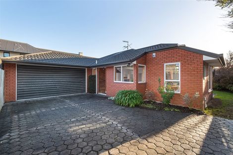Photo of property in 2/79 Greers Road, Burnside, Christchurch, 8041