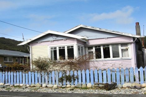 Photo of property in 27 Church Street, Reefton, 7830
