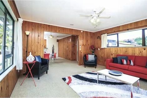 Photo of property in 20 Yeovil Road, Te Atatu Peninsula, Auckland, 0610