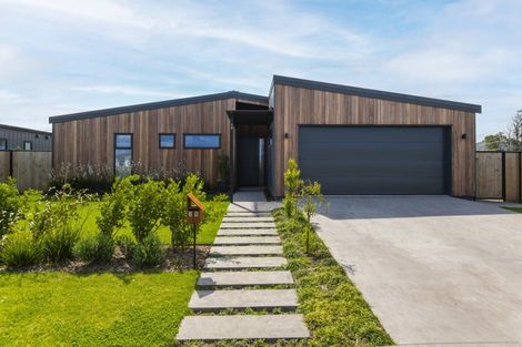 Photo of property in 38 Mangamoteo Street, Lytton West, 4071