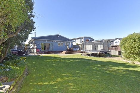 Photo of property in 74 Marine Parade, North New Brighton, Christchurch, 8083