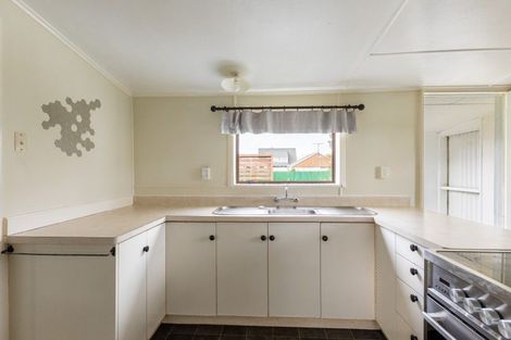 Photo of property in 12 Ormond Street, Woodville, 4920