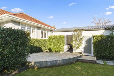Photo of property in 69 Kervil Avenue, Te Atatu Peninsula, Auckland, 0610